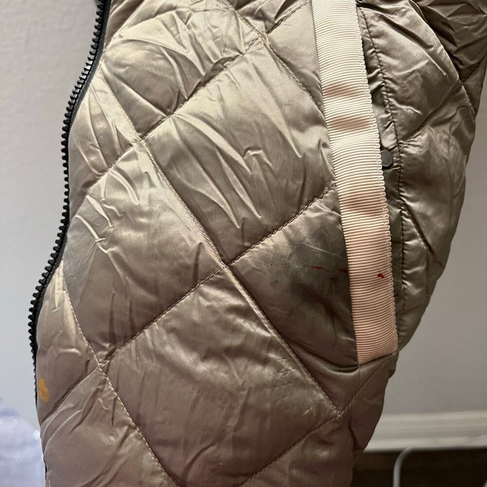 Lululemon The Fluffiest Puffer Vest 6 Cashew Coast Camo Butter Reversible Down - Picture 11 of 15